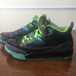 Girls Jordan size 7Y